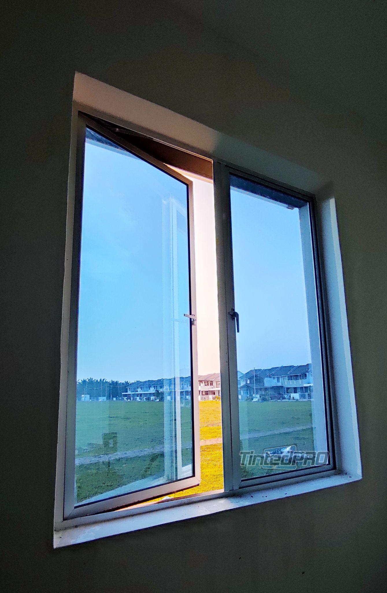 Photo 1656586311593